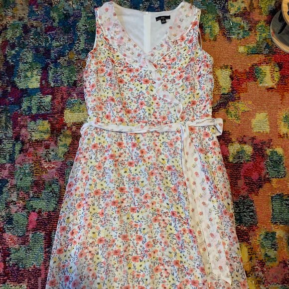 Women's Floral Dress - Picture 1 of 5